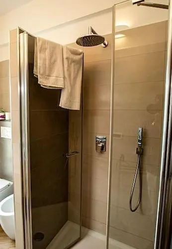 Apartment Dimora Al Colosseo, 2 Bedrooms *